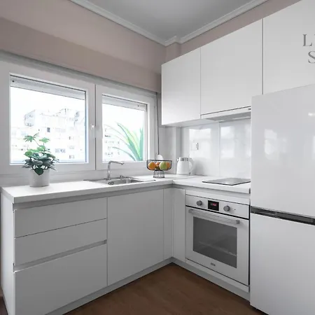 Διαμέρισμα Nephele Jacuzzi Suites, The Luxury *