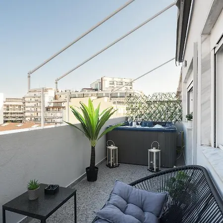 Διαμέρισμα Nephele Jacuzzi Suites, The Luxury